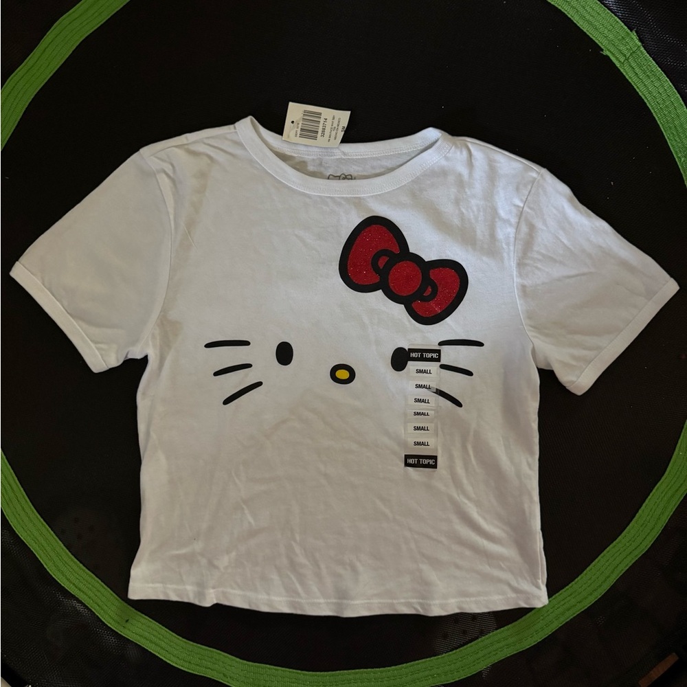 Hot Topic Hello Kitty Crop Tee with Red Bow